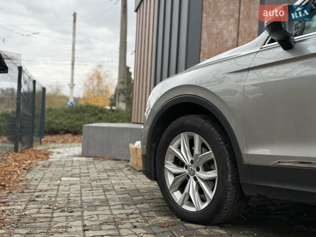 Сірий Фольксваген Тігуан, об'ємом двигуна 1.97 л та пробігом 149 тис. км за 23000 $, фото 26 на Automoto.ua