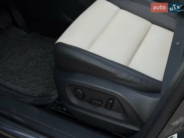 Серый Фольксваген Тигуан, объемом двигателя 2 л и пробегом 199 тыс. км за 12200 $, фото 14 на Automoto.ua