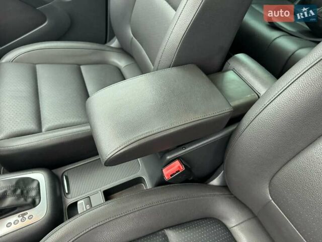 Серый Фольксваген Тигуан, объемом двигателя 2 л и пробегом 106 тыс. км за 15300 $, фото 34 на Automoto.ua