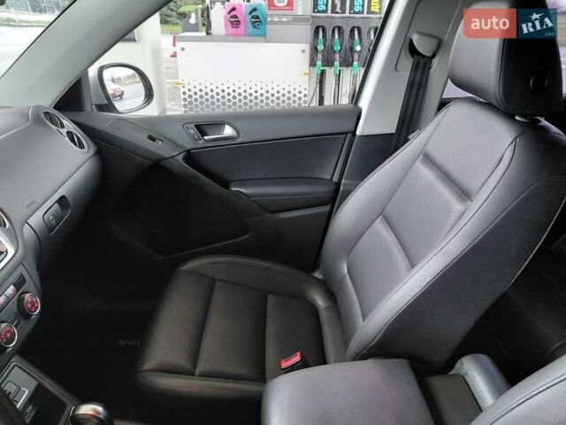 Серый Фольксваген Тигуан, объемом двигателя 1.98 л и пробегом 143 тыс. км за 12950 $, фото 21 на Automoto.ua