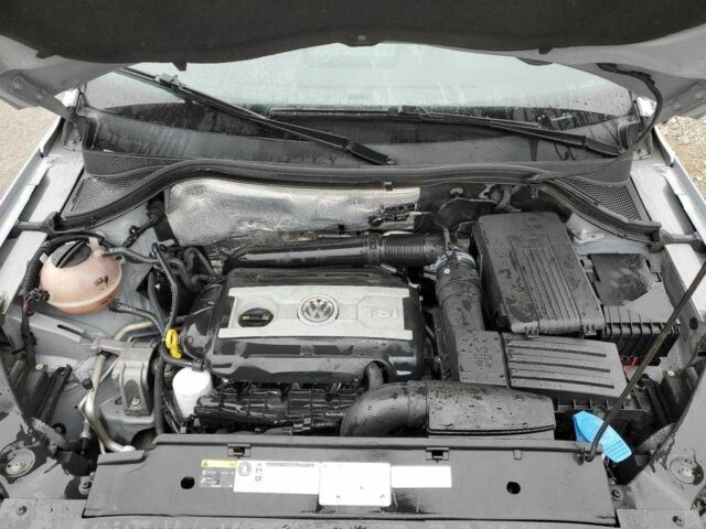 Сірий Фольксваген Тігуан, об'ємом двигуна 2 л та пробігом 126 тис. км за 3000 $, фото 10 на Automoto.ua