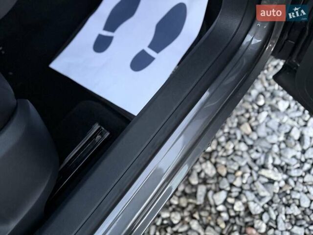 Серый Фольксваген Тигуан, объемом двигателя 2 л и пробегом 135 тыс. км за 11950 $, фото 76 на Automoto.ua