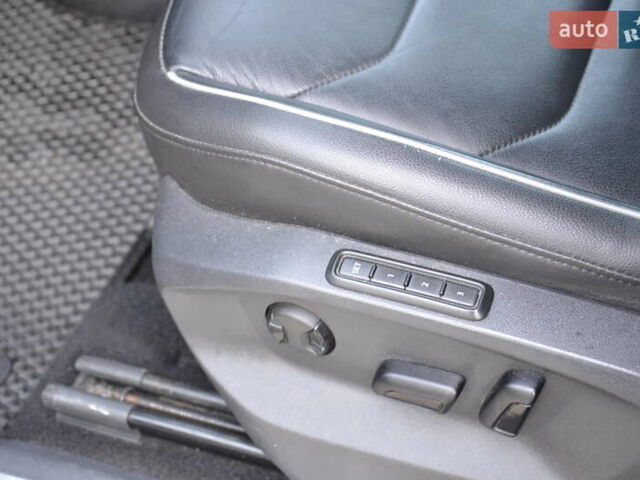 Серый Фольксваген Тигуан, объемом двигателя 2 л и пробегом 245 тыс. км за 26999 $, фото 27 на Automoto.ua