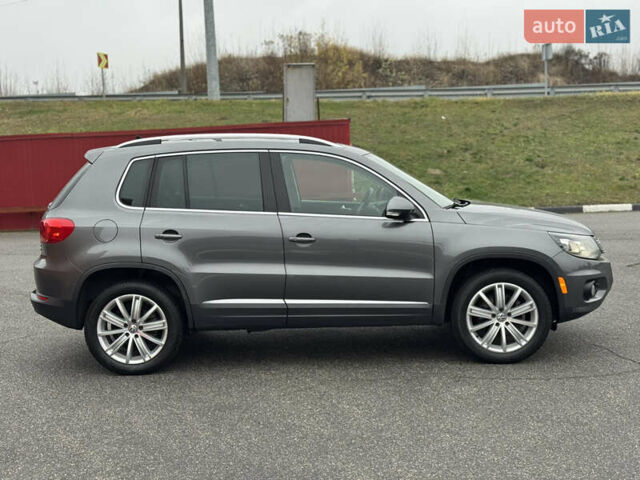 Серый Фольксваген Тигуан, объемом двигателя 2 л и пробегом 106 тыс. км за 15300 $, фото 3 на Automoto.ua