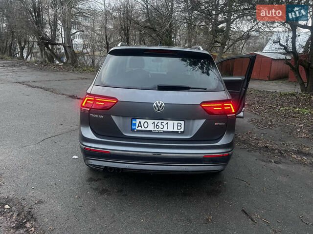 Серый Фольксваген Тигуан, объемом двигателя 1.98 л и пробегом 271 тыс. км за 24500 $, фото 2 на Automoto.ua