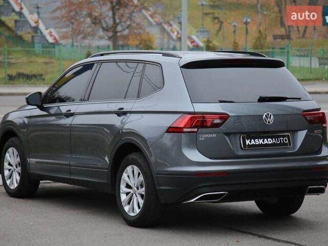 Сірий Фольксваген Тігуан, об'ємом двигуна 1.98 л та пробігом 160 тис. км за 16900 $, фото 3 на Automoto.ua