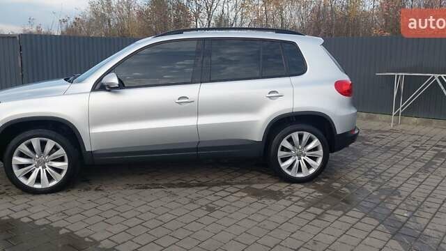 Серый Фольксваген Тигуан, объемом двигателя 1.98 л и пробегом 145 тыс. км за 12850 $, фото 8 на Automoto.ua