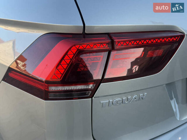 Серый Фольксваген Тигуан, объемом двигателя 2 л и пробегом 224 тыс. км за 25700 $, фото 45 на Automoto.ua