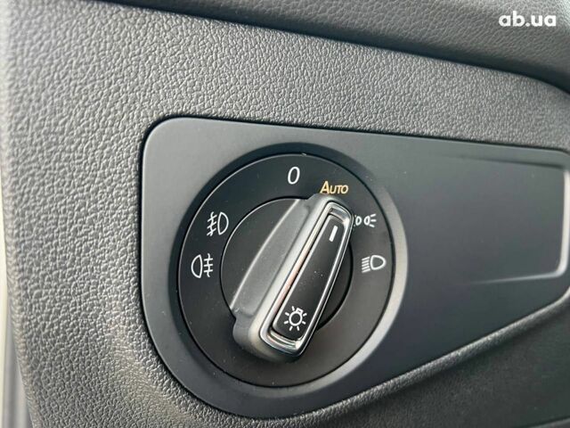 Серый Фольксваген Тигуан, объемом двигателя 2 л и пробегом 250 тыс. км за 22680 $, фото 19 на Automoto.ua