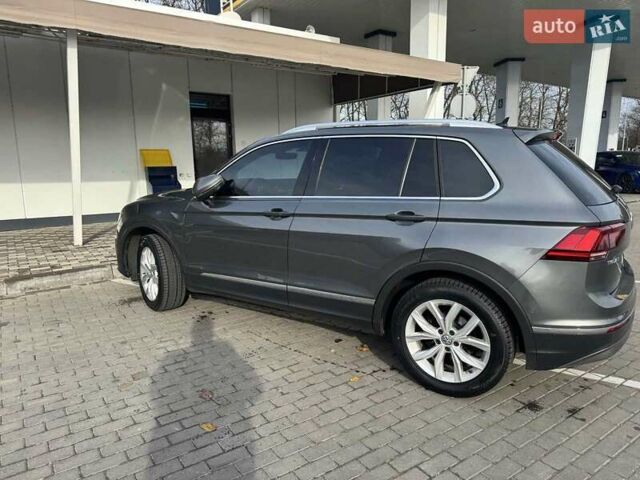 Серый Фольксваген Тигуан, объемом двигателя 2 л и пробегом 197 тыс. км за 22900 $, фото 2 на Automoto.ua