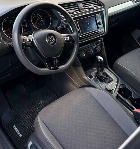 Сірий Фольксваген Тігуан, об'ємом двигуна 1.98 л та пробігом 149 тис. км за 17800 $, фото 22 на Automoto.ua