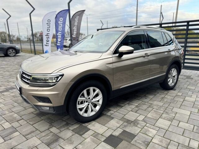 Серый Фольксваген Тигуан, объемом двигателя 2 л и пробегом 320 тыс. км за 20500 $, фото 7 на Automoto.ua