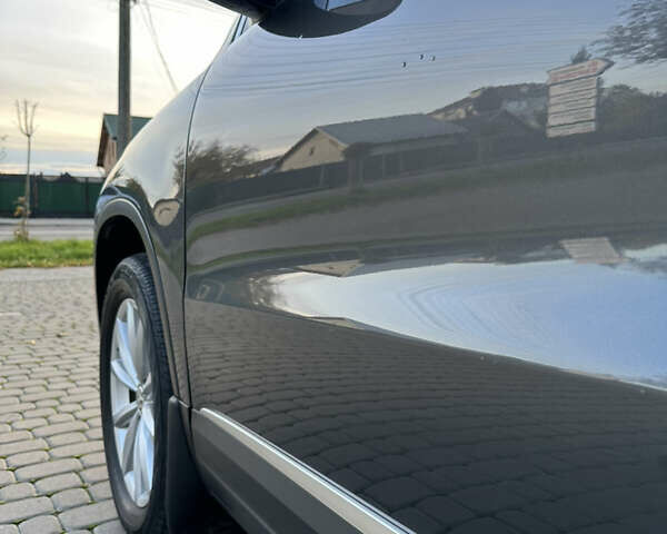 Сірий Фольксваген Тігуан, об'ємом двигуна 1.98 л та пробігом 158 тис. км за 13999 $, фото 43 на Automoto.ua