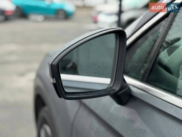 Сірий Фольксваген Тігуан, об'ємом двигуна 1.98 л та пробігом 152 тис. км за 18400 $, фото 9 на Automoto.ua