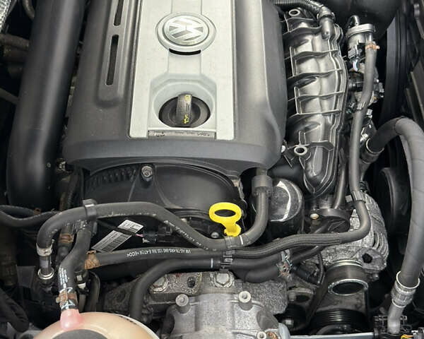 Серый Фольксваген Тигуан, объемом двигателя 2 л и пробегом 181 тыс. км за 15000 $, фото 55 на Automoto.ua