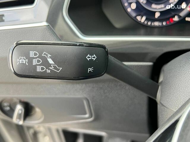 Серый Фольксваген Тигуан, объемом двигателя 2 л и пробегом 250 тыс. км за 22680 $, фото 25 на Automoto.ua