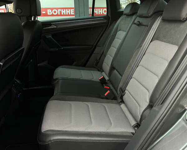 Сірий Фольксваген Тігуан, об'ємом двигуна 1.98 л та пробігом 163 тис. км за 28600 $, фото 20 на Automoto.ua