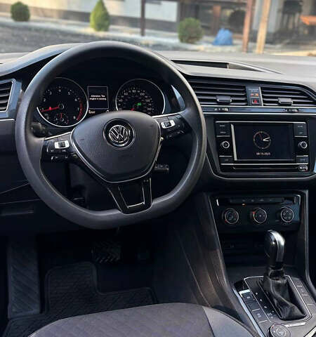 Сірий Фольксваген Тігуан, об'ємом двигуна 1.98 л та пробігом 149 тис. км за 17800 $, фото 29 на Automoto.ua