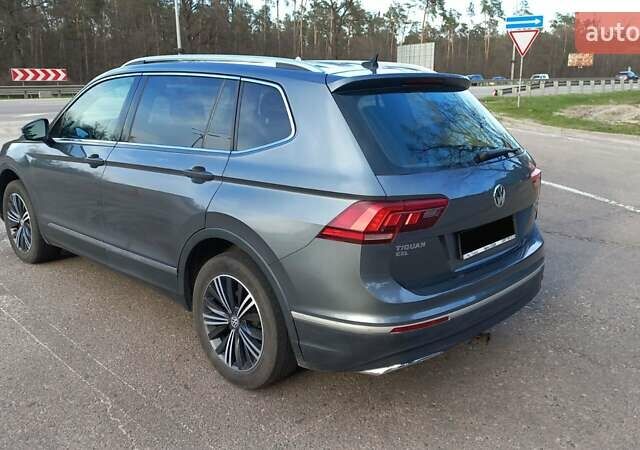 Серый Фольксваген Тигуан, объемом двигателя 2 л и пробегом 147 тыс. км за 23000 $, фото 9 на Automoto.ua