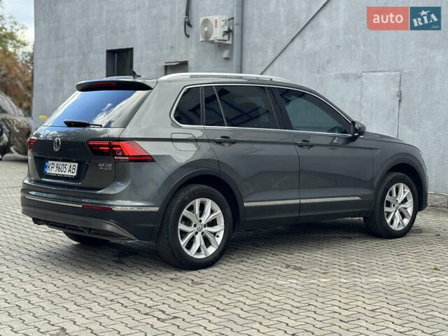 Серый Фольксваген Тигуан, объемом двигателя 2 л и пробегом 197 тыс. км за 22900 $, фото 5 на Automoto.ua