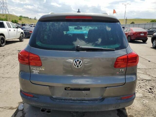 Серый Фольксваген Тигуан, объемом двигателя 2 л и пробегом 112 тыс. км за 3000 $, фото 6 на Automoto.ua