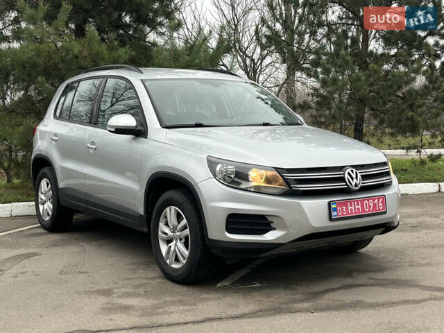 Серый Фольксваген Тигуан, объемом двигателя 2 л и пробегом 172 тыс. км за 10990 $, фото 1 на Automoto.ua