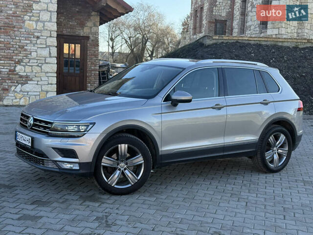 Серый Фольксваген Тигуан, объемом двигателя 2 л и пробегом 224 тыс. км за 25700 $, фото 6 на Automoto.ua