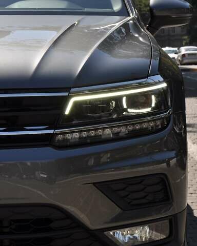 Сірий Фольксваген Тігуан, об'ємом двигуна 1.98 л та пробігом 119 тис. км за 22900 $, фото 15 на Automoto.ua