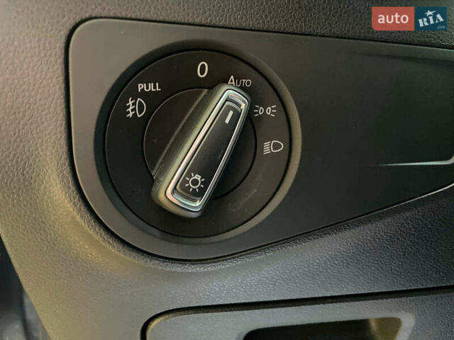 Серый Фольксваген Тигуан, объемом двигателя 2 л и пробегом 205 тыс. км за 16940 $, фото 34 на Automoto.ua