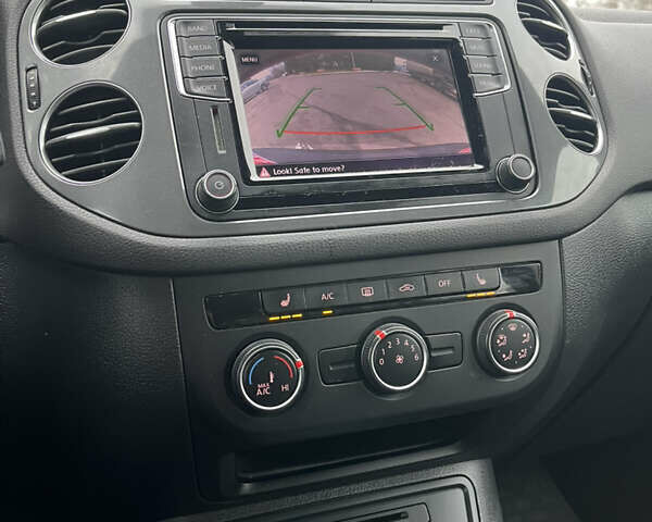 Серый Фольксваген Тигуан, объемом двигателя 2 л и пробегом 172 тыс. км за 10990 $, фото 14 на Automoto.ua