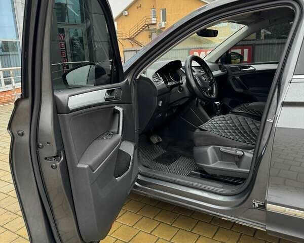 Серый Фольксваген Тигуан, объемом двигателя 1.97 л и пробегом 170 тыс. км за 24900 $, фото 11 на Automoto.ua