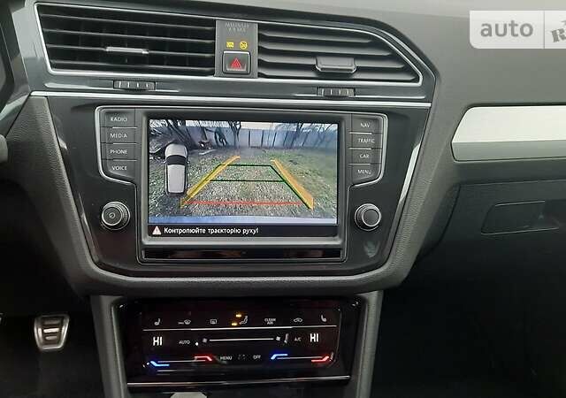 Серый Фольксваген Тигуан, объемом двигателя 2 л и пробегом 194 тыс. км за 25000 $, фото 1 на Automoto.ua