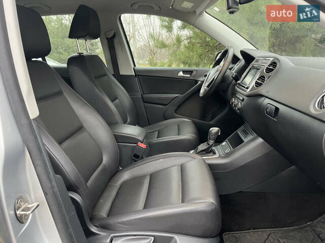 Серый Фольксваген Тигуан, объемом двигателя 2 л и пробегом 172 тыс. км за 10990 $, фото 8 на Automoto.ua