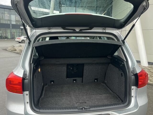 Сірий Фольксваген Тігуан, об'ємом двигуна 2 л та пробігом 172 тис. км за 11890 $, фото 17 на Automoto.ua