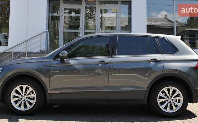 Сірий Фольксваген Тігуан, об'ємом двигуна 1.98 л та пробігом 119 тис. км за 22900 $, фото 2 на Automoto.ua