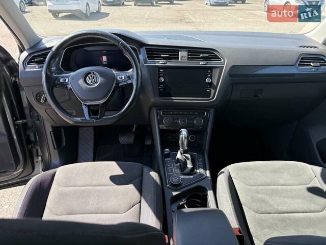 Серый Фольксваген Тигуан, объемом двигателя 1.98 л и пробегом 116 тыс. км за 28000 $, фото 12 на Automoto.ua