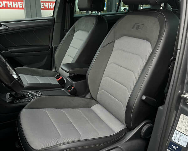 Сірий Фольксваген Тігуан, об'ємом двигуна 1.98 л та пробігом 163 тис. км за 28600 $, фото 18 на Automoto.ua