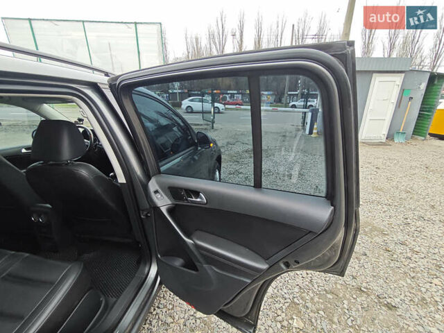 Серый Фольксваген Тигуан, объемом двигателя 1.98 л и пробегом 207 тыс. км за 13200 $, фото 19 на Automoto.ua