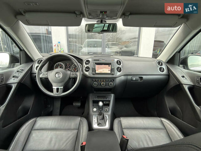 Серый Фольксваген Тигуан, объемом двигателя 2 л и пробегом 181 тыс. км за 15000 $, фото 14 на Automoto.ua