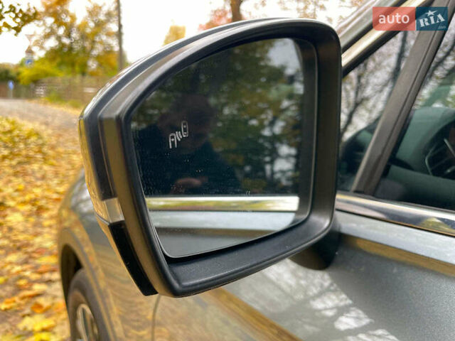 Серый Фольксваген Тигуан, объемом двигателя 2 л и пробегом 205 тыс. км за 16940 $, фото 26 на Automoto.ua