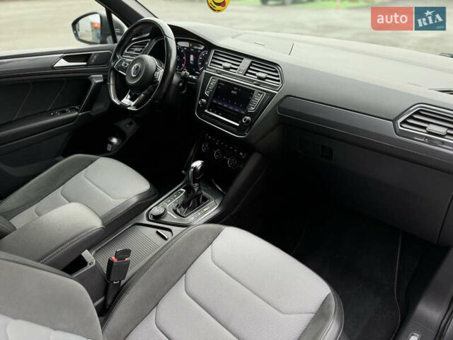 Сірий Фольксваген Тігуан, об'ємом двигуна 1.98 л та пробігом 163 тис. км за 28600 $, фото 23 на Automoto.ua