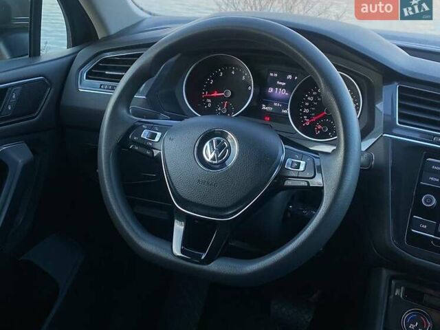 Серый Фольксваген Тигуан, объемом двигателя 2 л и пробегом 264 тыс. км за 15500 $, фото 11 на Automoto.ua