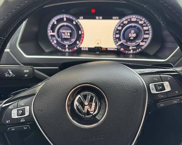 Серый Фольксваген Тигуан, объемом двигателя 2 л и пробегом 197 тыс. км за 22900 $, фото 7 на Automoto.ua