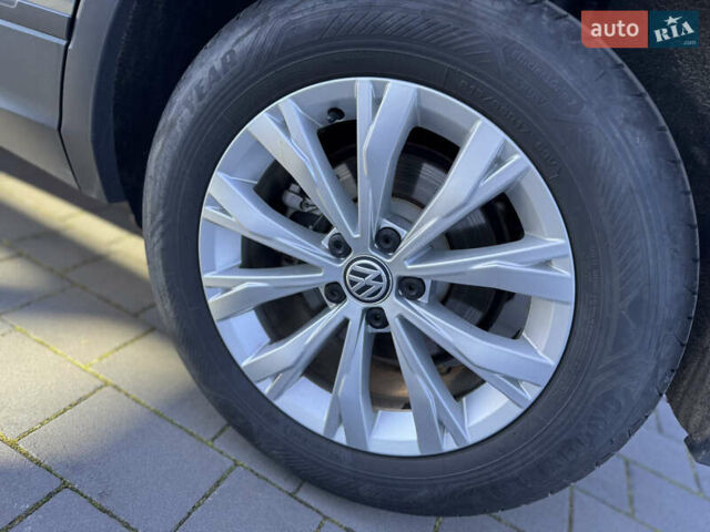 Сірий Фольксваген Тігуан, об'ємом двигуна 1.98 л та пробігом 84 тис. км за 23750 $, фото 38 на Automoto.ua