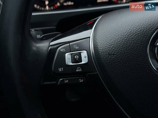 Серый Фольксваген Тигуан, объемом двигателя 2 л и пробегом 263 тыс. км за 18700 $, фото 29 на Automoto.ua