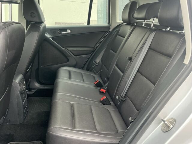 Сірий Фольксваген Тігуан, об'ємом двигуна 2 л та пробігом 172 тис. км за 11890 $, фото 8 на Automoto.ua