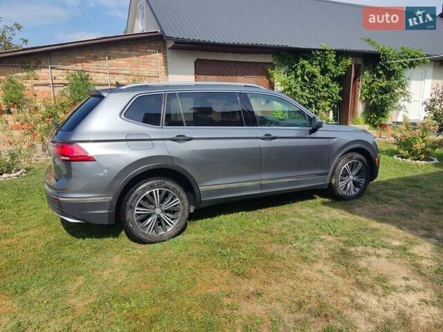 Серый Фольксваген Тигуан, объемом двигателя 1.98 л и пробегом 134 тыс. км за 20000 $, фото 3 на Automoto.ua