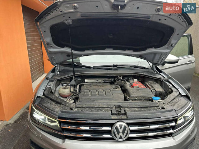 Серый Фольксваген Тигуан, объемом двигателя 1.97 л и пробегом 149 тыс. км за 25500 $, фото 34 на Automoto.ua