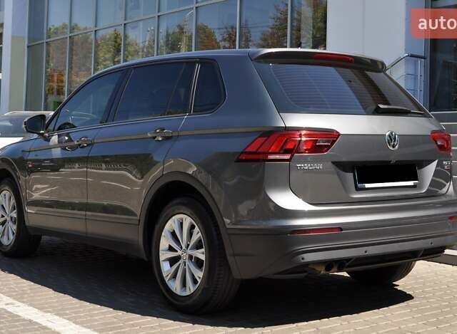 Сірий Фольксваген Тігуан, об'ємом двигуна 1.98 л та пробігом 119 тис. км за 22900 $, фото 3 на Automoto.ua