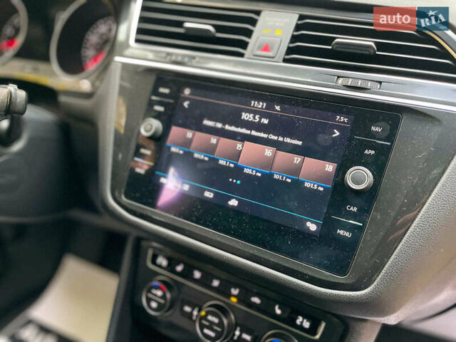 Серый Фольксваген Тигуан, объемом двигателя 2 л и пробегом 205 тыс. км за 16940 $, фото 42 на Automoto.ua